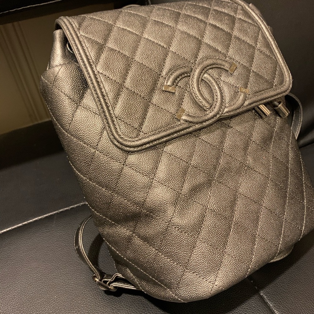 Chanel backpack - Picture 3 of 3
